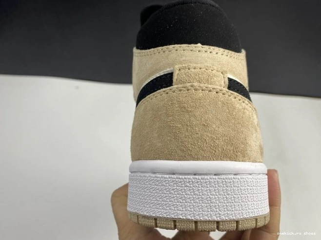 Rep Jordan -800 Orange' 1 Air Mid BQ6472 'Barely 0519
